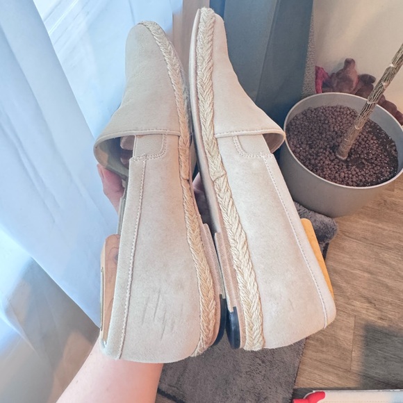 Vintage BALLY 1980s beige Slip-On Shoes main image 8